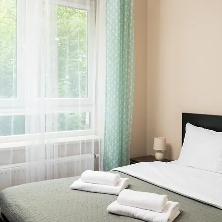 Aleja Krakowska Homely By Bookinghost Apartman