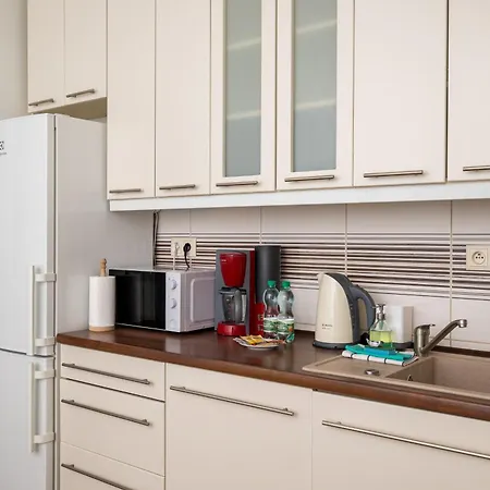 Aleja Krakowska Homely By Bookinghost Apartman *