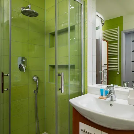 Aleja Krakowska Homely Apartment Warsaw