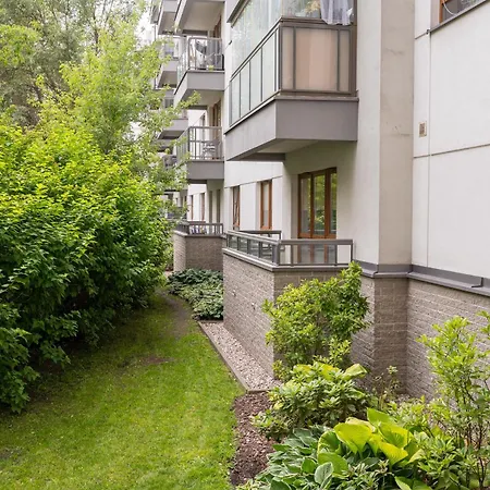 Aleja Krakowska Homely By Bookinghost *