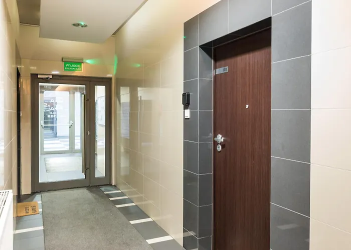 Aleja Krakowska Homely By Bookinghost 바르샤바