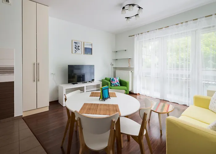 Aleja Krakowska Homely By Bookinghost ורשה