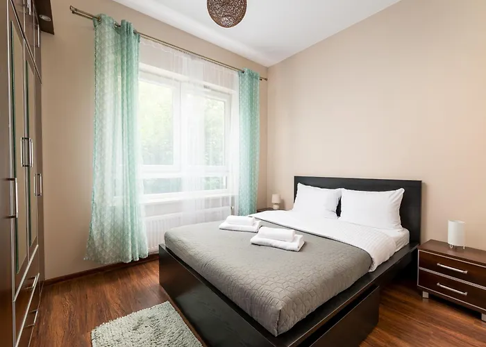 Aleja Krakowska Homely By Bookinghost